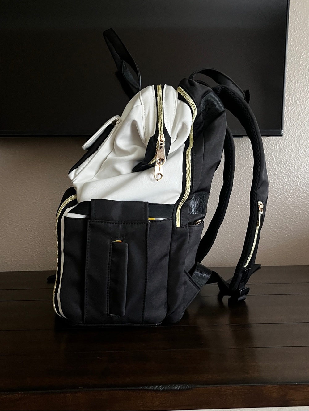 Modern Lunch Backpack – The Ultimate Backpack - Picture 6 of 11